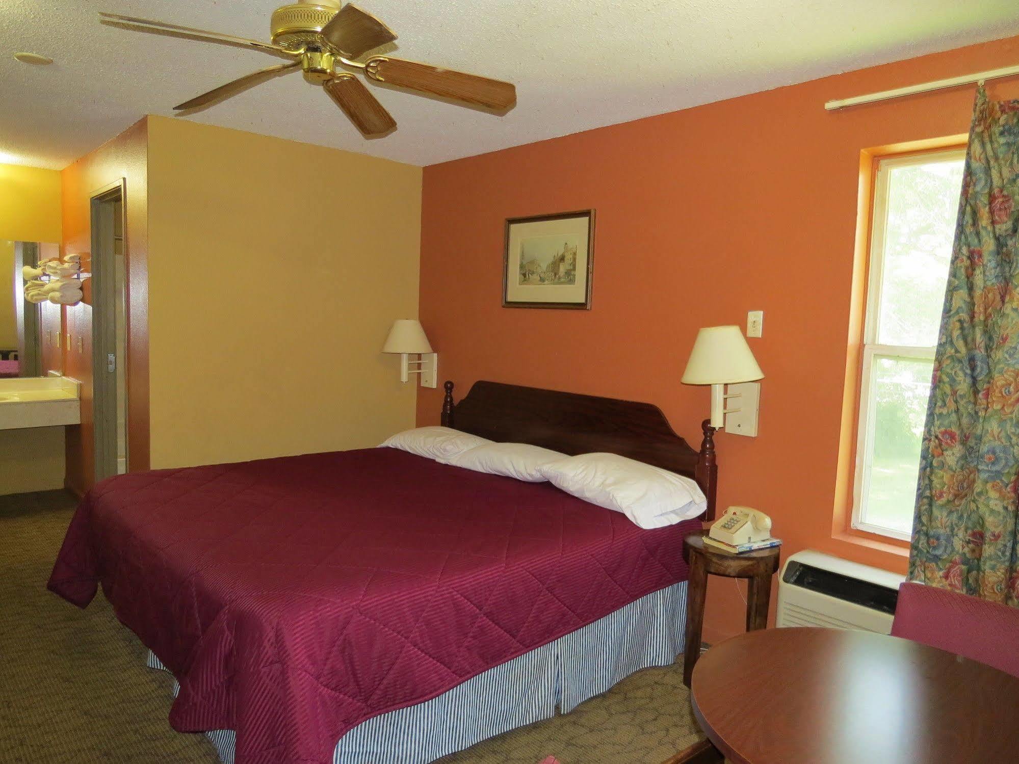 First Western Inn Caseyville Dış mekan fotoğraf